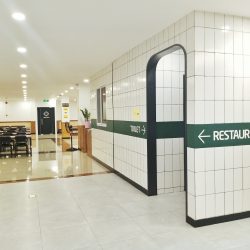 If you want to eat, you can order Korean short-orders at the restaurant